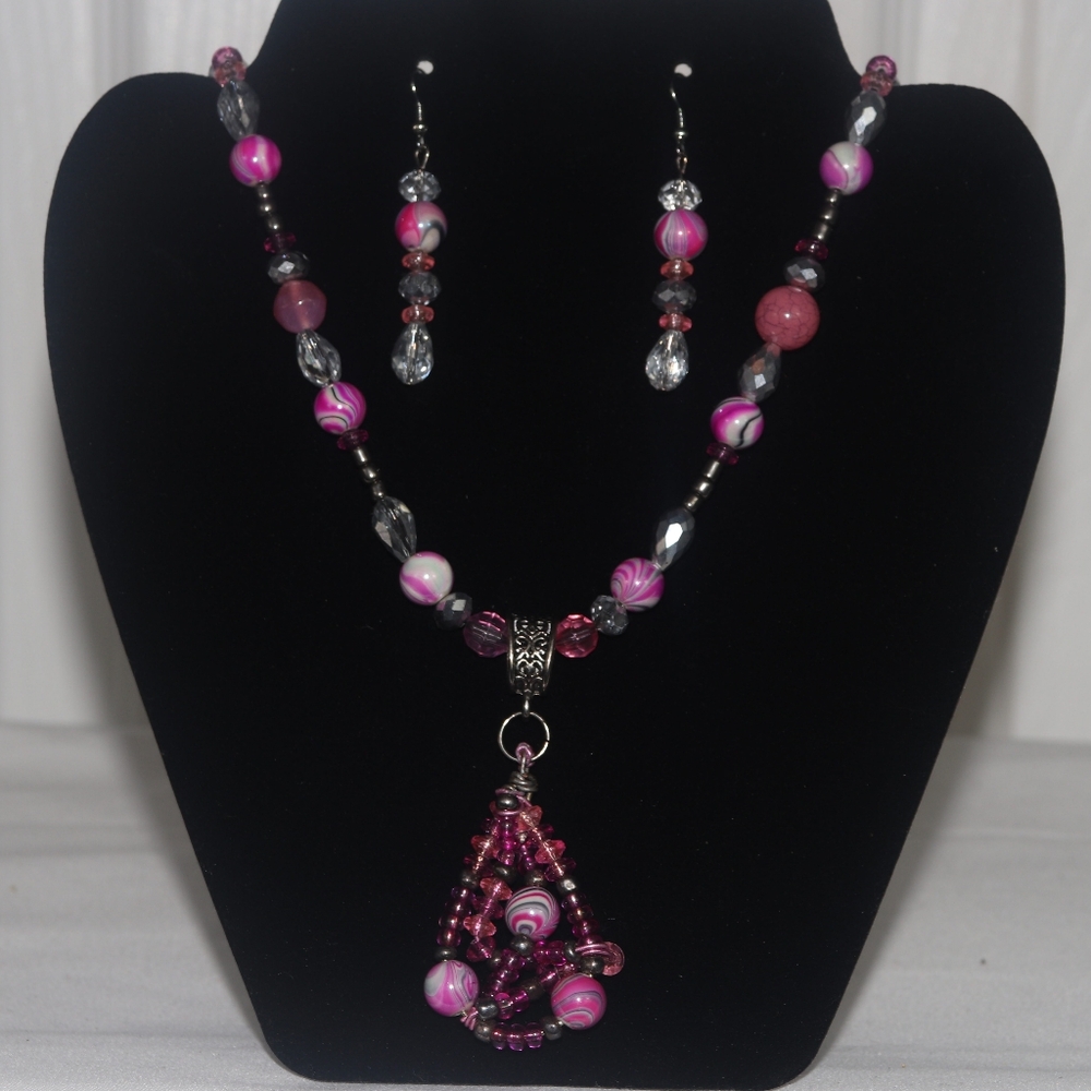 Elegant Pink Beaded Necklace and Earring Set